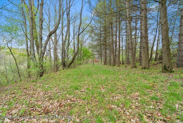 8441 E 5 Point Highway, Eaton Rapids, MI 48827