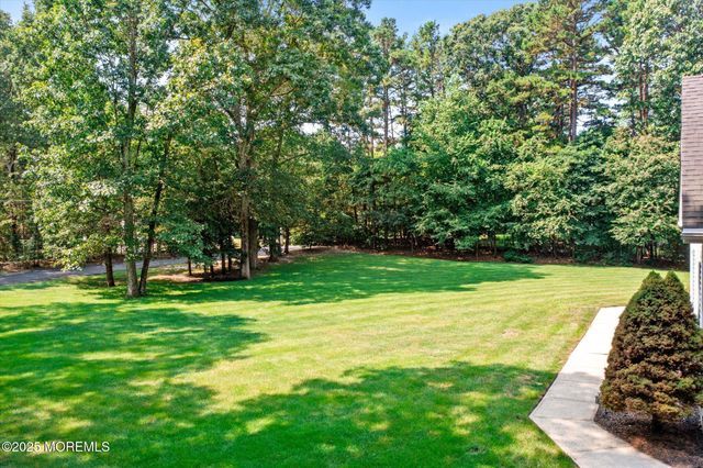 90 Sanders Lane, Cream Ridge, NJ 08514