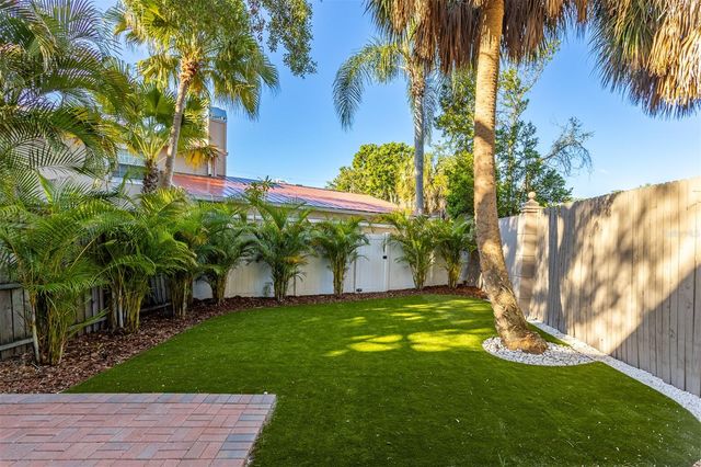 2526 W KANSAS AVENUE B, Tampa, FL 33629