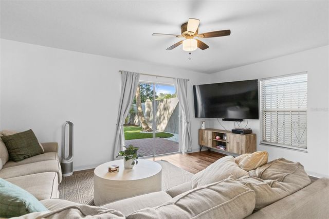 2526 W KANSAS AVENUE B, Tampa, FL 33629