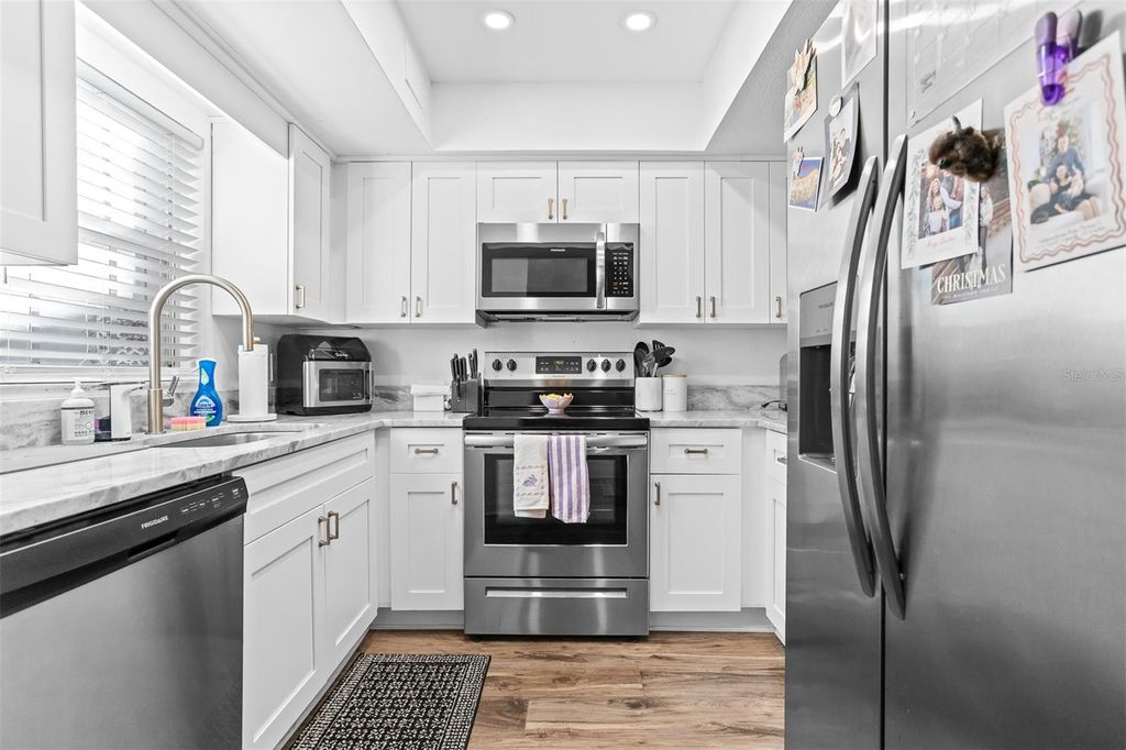 Image 7 of property listing at 2526 W KANSAS AVENUE B, Tampa, FL 33629