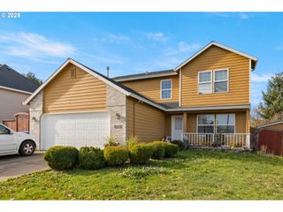 4235 Se ANDEREGG Loop, Portland, OR 97236