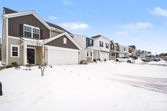 10136 Chatham Run Lane, Charlotte, NC 28262