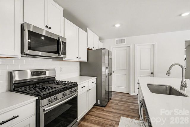 10136 Chatham Run Lane, Charlotte, NC 28262