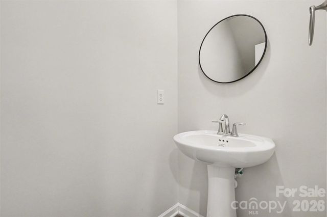 10136 Chatham Run Lane, Charlotte, NC 28262