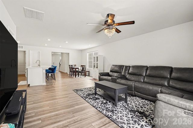 10136 Chatham Run Lane, Charlotte, NC 28262