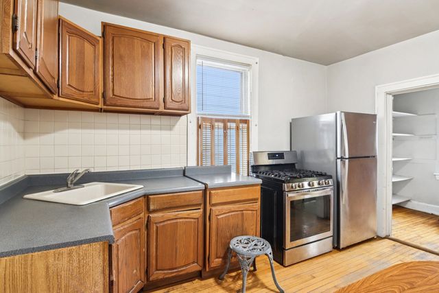 3921 N Newcastle Avenue, Chicago, IL 60634