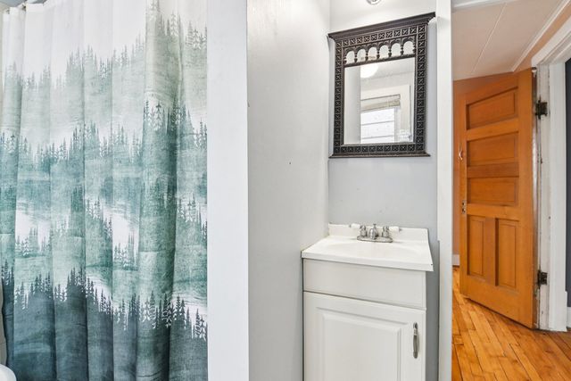 3921 N Newcastle Avenue, Chicago, IL 60634