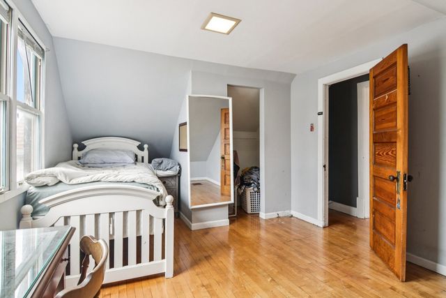 3921 N Newcastle Avenue, Chicago, IL 60634