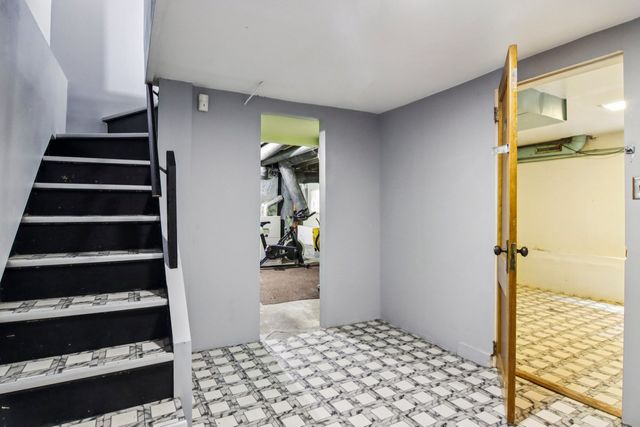 3921 N Newcastle Avenue, Chicago, IL 60634