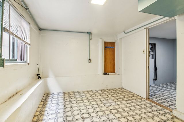 3921 N Newcastle Avenue, Chicago, IL 60634