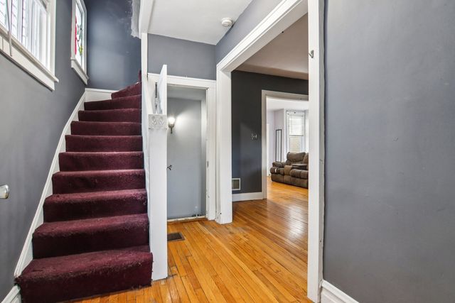 3921 N Newcastle Avenue, Chicago, IL 60634