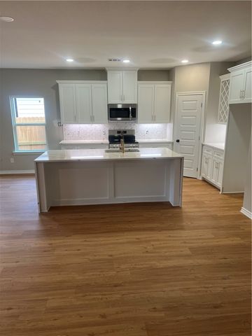 1614 Robeson Street, Bryan, TX 77803