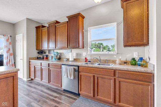 1397 Greenbriar Way, Franklin, IN 46131