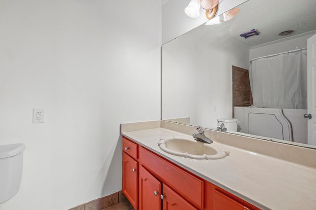 1642 RED BARN DR, Cordova, TN 38016