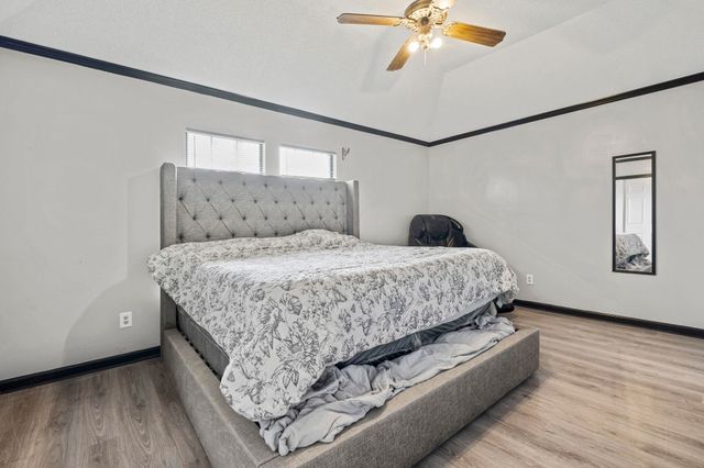 1642 RED BARN DR, Cordova, TN 38016