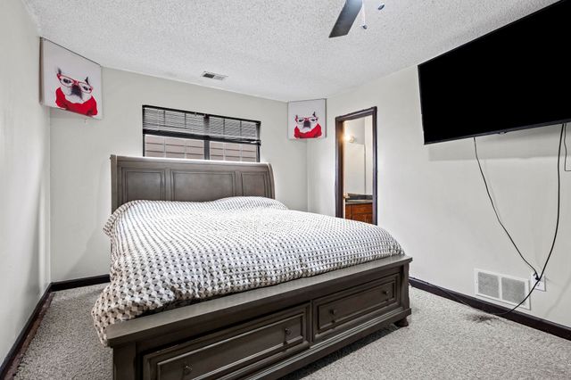 1642 RED BARN DR, Cordova, TN 38016