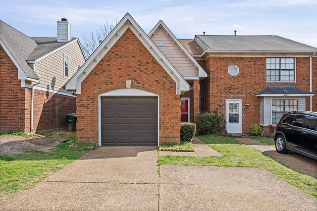 1642 RED BARN DR, Cordova, TN 38016