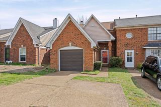 1642 RED BARN DR, Cordova, TN 38016