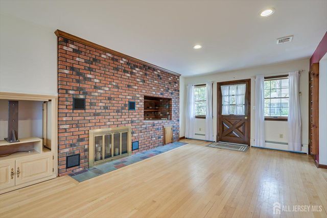 17 Bartha Avenue, Edison, NJ 08817