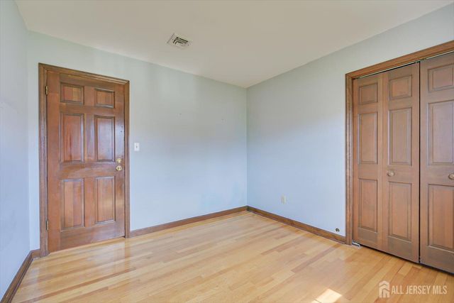 17 Bartha Avenue, Edison, NJ 08817