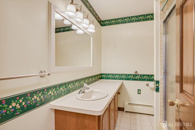 17 Bartha Avenue, Edison, NJ 08817