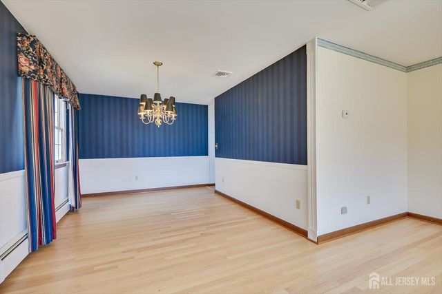 17 Bartha Avenue, Edison, NJ 08817