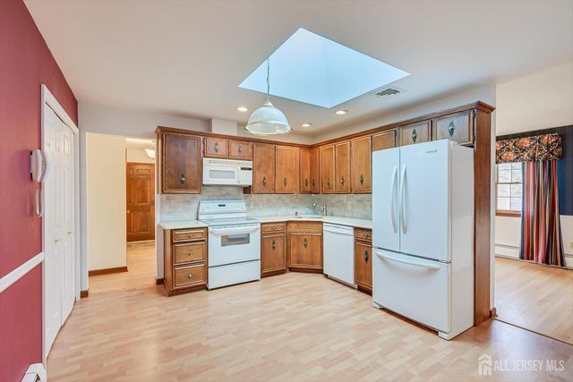 17 Bartha Avenue, Edison, NJ 08817