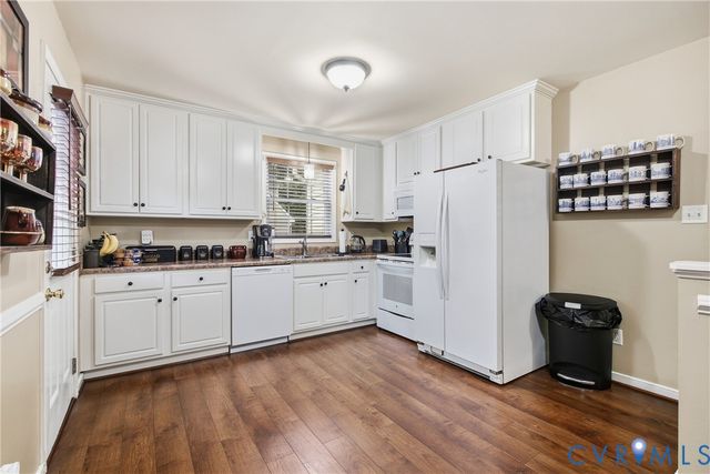 10624 Hamlin Dr, Chester, VA 23831