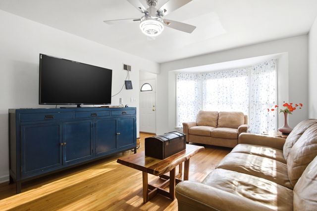 5221 N Marmora Avenue, Chicago, IL 60630