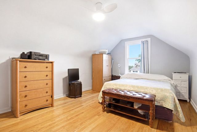 5221 N Marmora Avenue, Chicago, IL 60630