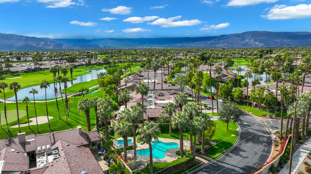 14 Ponderosa Circle, Palm Desert, CA 92211