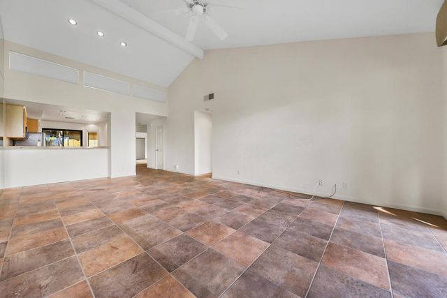 14 Ponderosa Circle, Palm Desert, CA 92211