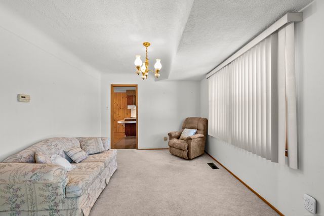 53165 Franklin Drive, Utica, MI 48316