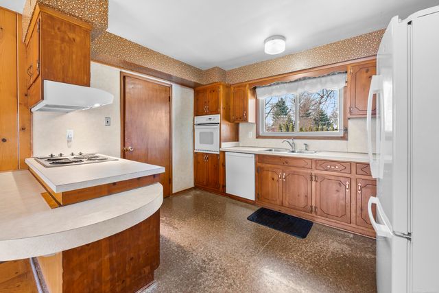 53165 Franklin Drive, Utica, MI 48316