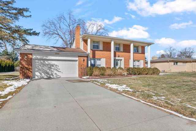 53165 Franklin Drive, Utica, MI 48316