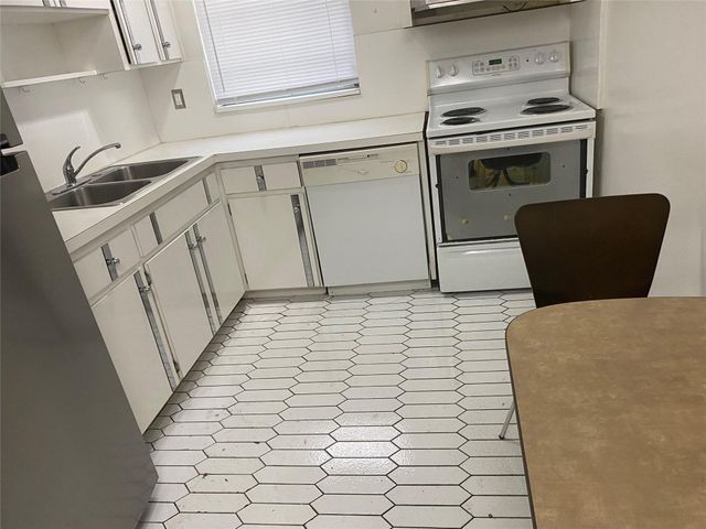 1100 Atlantic Shores 309, Hallandale Beach, FL 33009