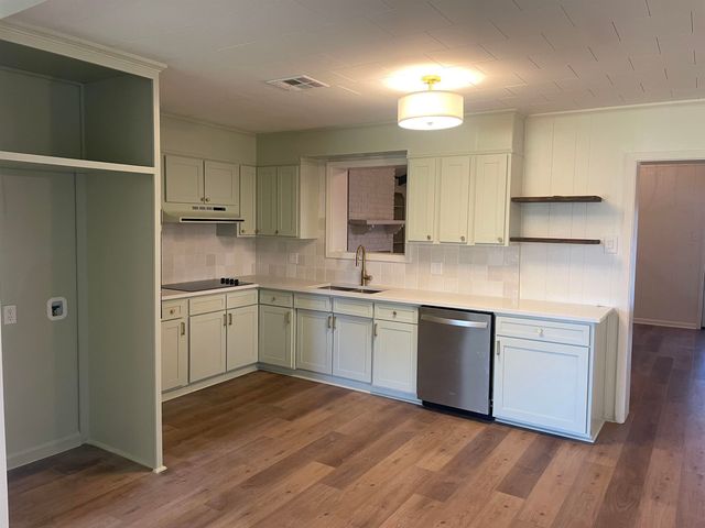 1231 Columbus Ave, Morgan City, LA 70380