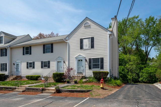 44 Brook Hollow Way, Manchester, NH 03103
