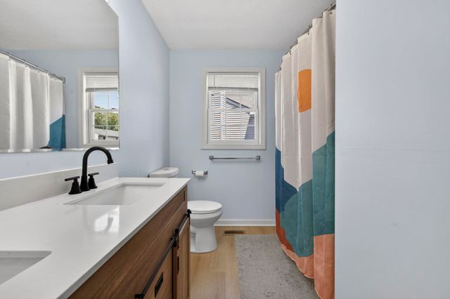 44 Brook Hollow Way, Manchester, NH 03103