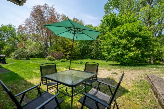 44 Brook Hollow Way, Manchester, NH 03103