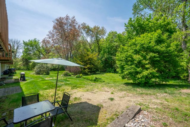 44 Brook Hollow Way, Manchester, NH 03103