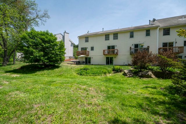44 Brook Hollow Way, Manchester, NH 03103