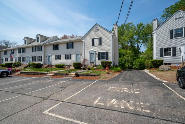 44 Brook Hollow Way, Manchester, NH 03103