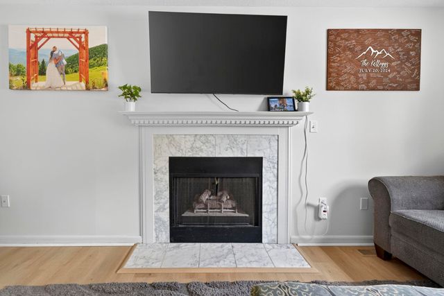 44 Brook Hollow Way, Manchester, NH 03103