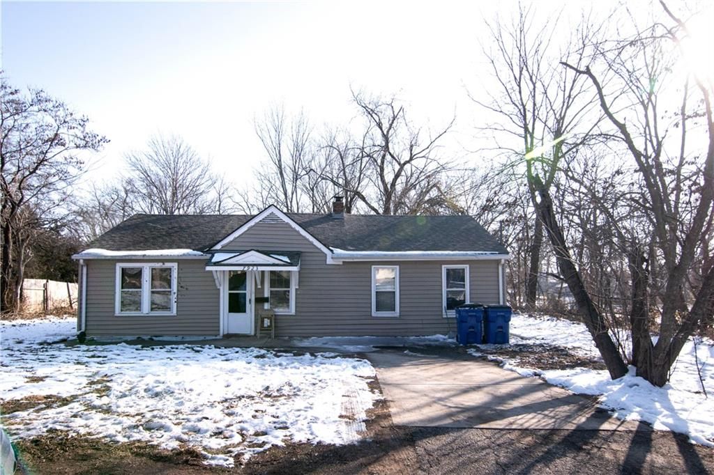 7923 HARRIS Avenue, Raytown, MO 64138