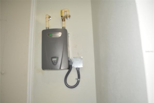 2221 SIPES AVENUE AVENUE, Sanford, FL 32771