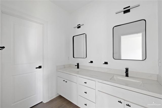 1713 Diplomat Drive, Edinburg, TX 78542