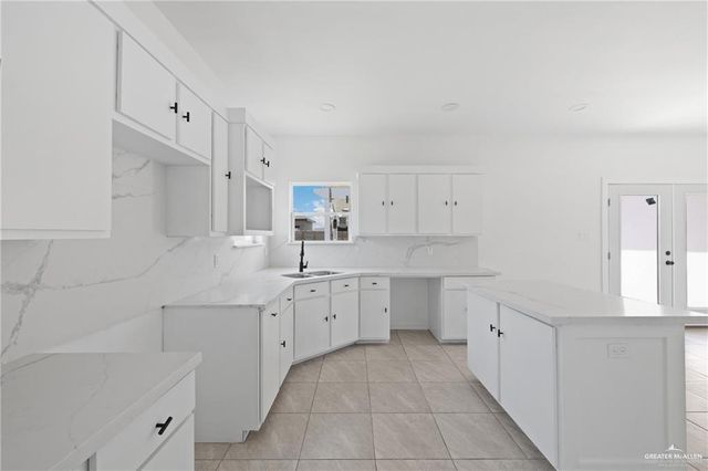 1713 Diplomat Drive, Edinburg, TX 78542