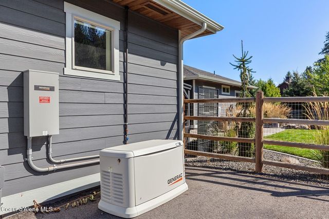 4874 W Foothill Dr, Coeur D'alene, ID 83814